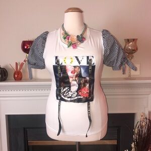 Line 6ix | Love Gingham Graphic Print Tee